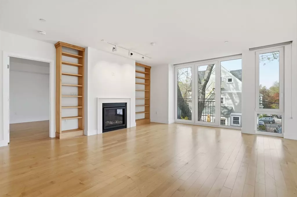 Cambridge, MA 02140,7 Beech St #211