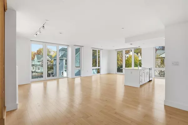 Cambridge, MA 02140,7 Beech St #211