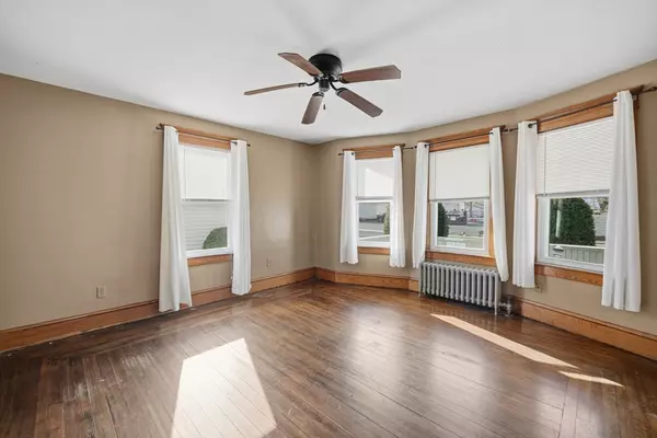 Westfield, MA 01085,25 White St