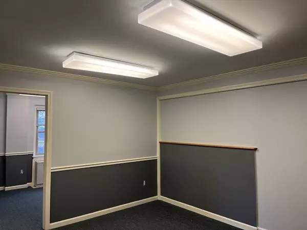 Lexington, MA 02421,114 Waltham St #14A