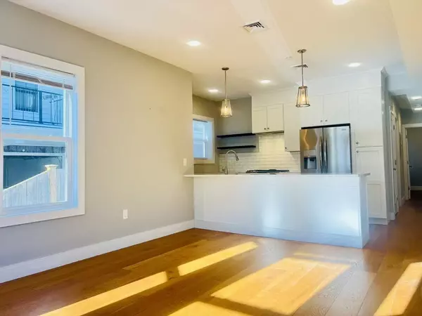 Cambridge, MA 02141,19 Plymouth St #1