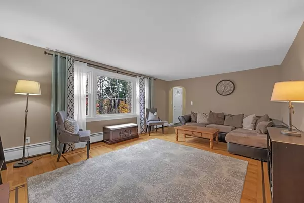 Auburn, MA 01501,12 Lancaster St