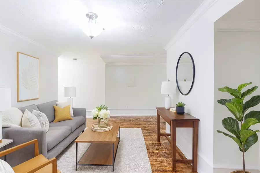 712 Shawmut #1R, Boston, MA 02119