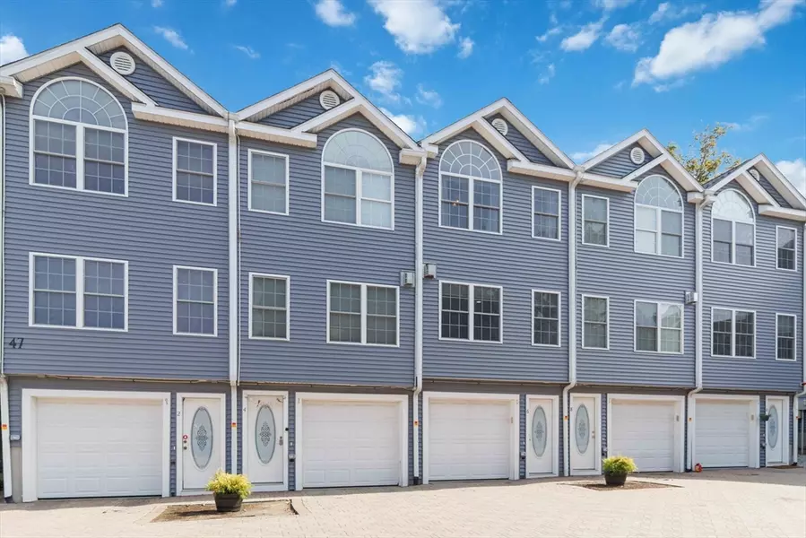 47 Alder St #6, Waltham, MA 02453