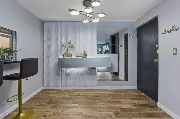 Stoneham, MA 02180,300 Park Terrace #354