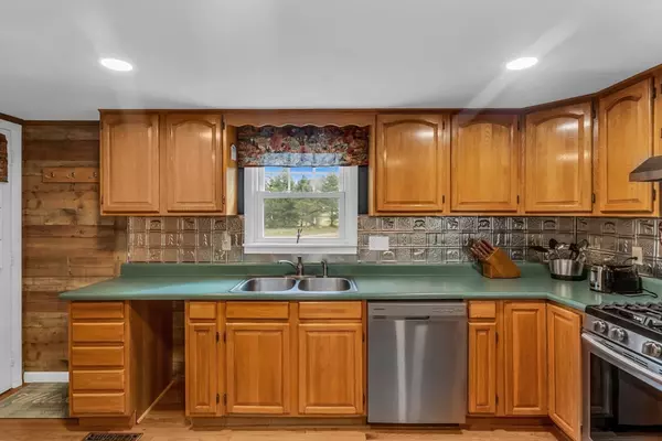 Warren, MA 01010,261 Little Rest Road