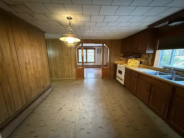 Tewksbury, MA 01876,11 Park Ave