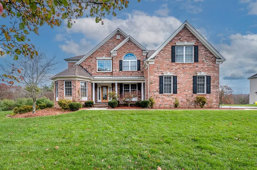 Holliston, MA 01746,151 Mohawk Path