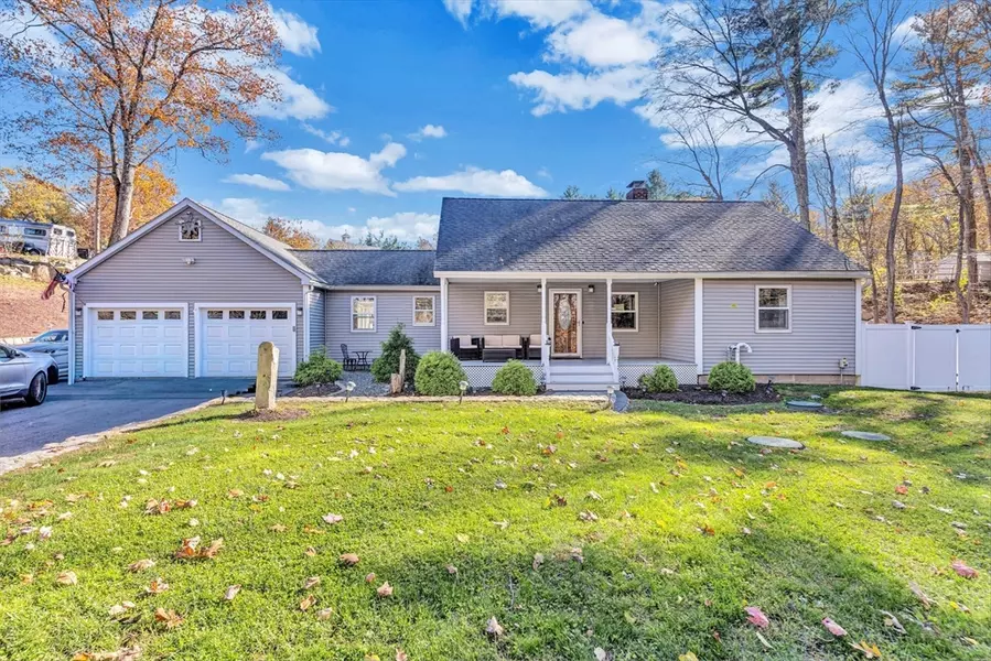 68 E Main St, Hopkinton, MA 01748