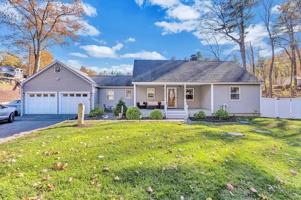 68 E Main St, Hopkinton, MA 01748