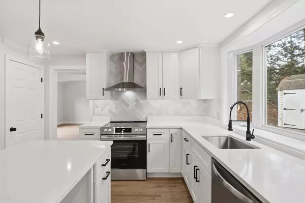 Burlington, MA 01803,5 Shady Lane Dr