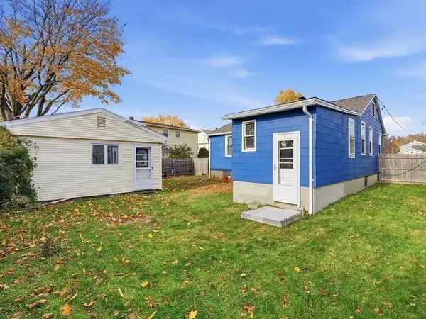 39 State St, Chicopee, MA 01013