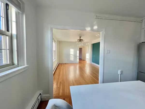 Brookline, MA 02446,1454 Beacon #744