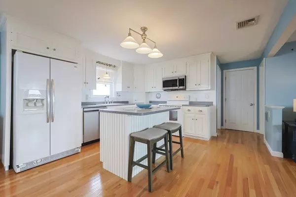 Milford, MA 01757,20-22 Chapin Street