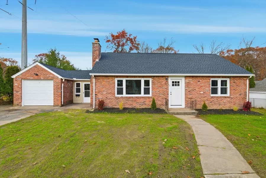 61 Clarence St, West Springfield, MA 01089