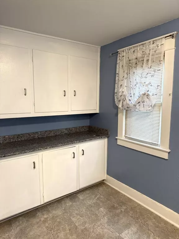 Springfield, MA 01119,21 Westford Cir