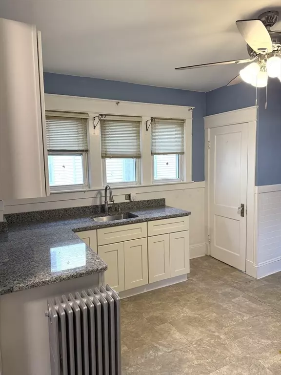 Springfield, MA 01119,21 Westford Cir