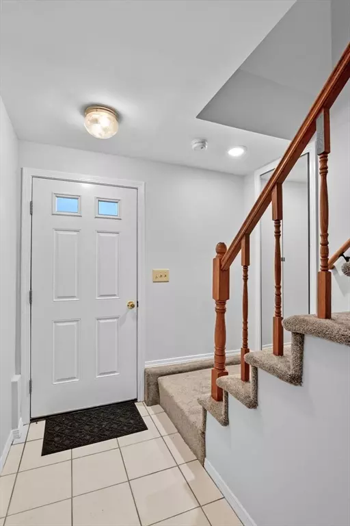 Lynn, MA 01905,27 Bradford Ter