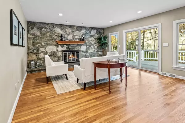 10 Foothill Rd, Framingham, MA 01702