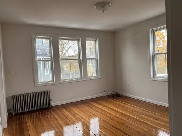 Salem, MA 01970,83 Summer St #2