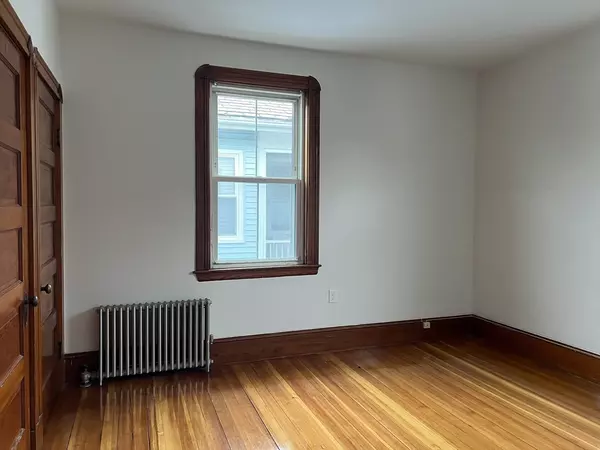 Salem, MA 01970,83 Summer St #2