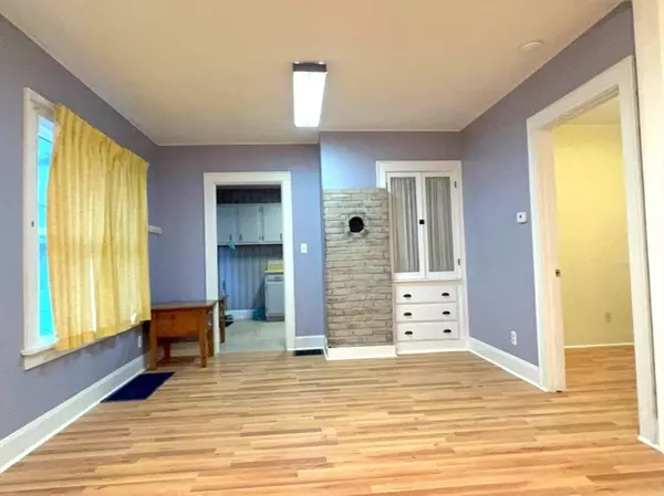 Athol, MA 01331,53 Lake Ellis Rd