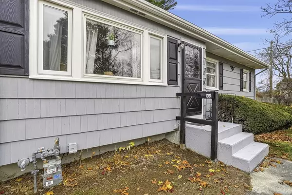 Bellingham, MA 02019,108 N Main St