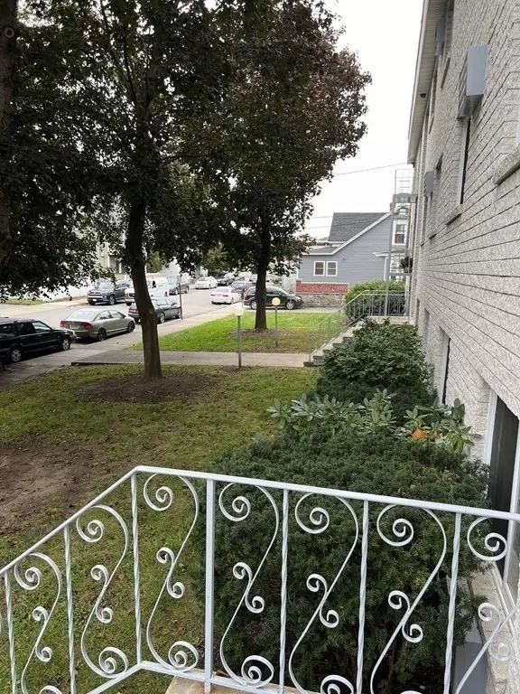 Lawrence, MA 01843,24-26 Inman Street #28