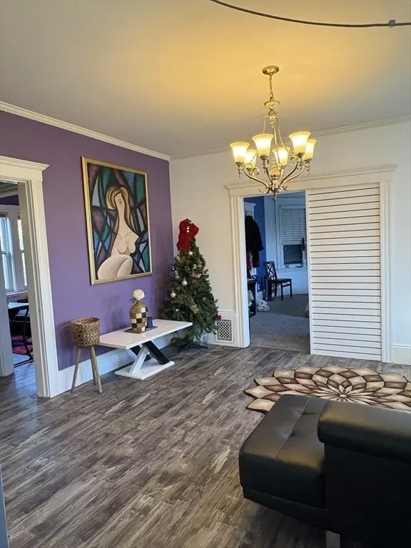 Swampscott, MA 01907,29-31 Essex Ave. #2