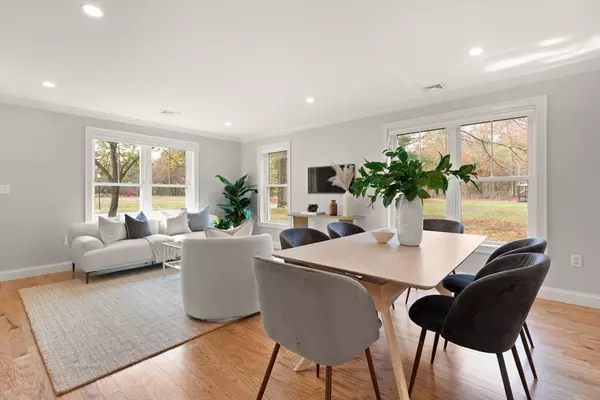 Hudson, MA 01749,7 Barracks Road #7