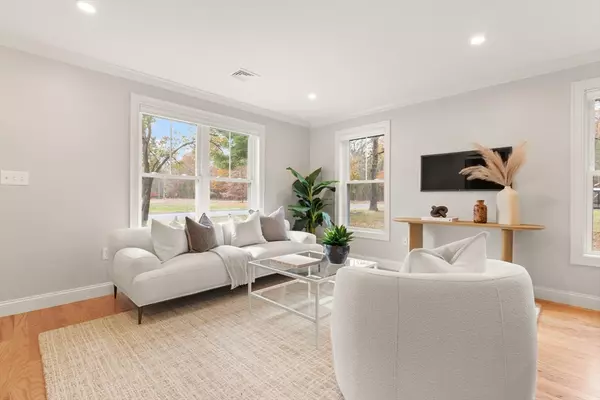 Hudson, MA 01749,9 Barracks Road #9