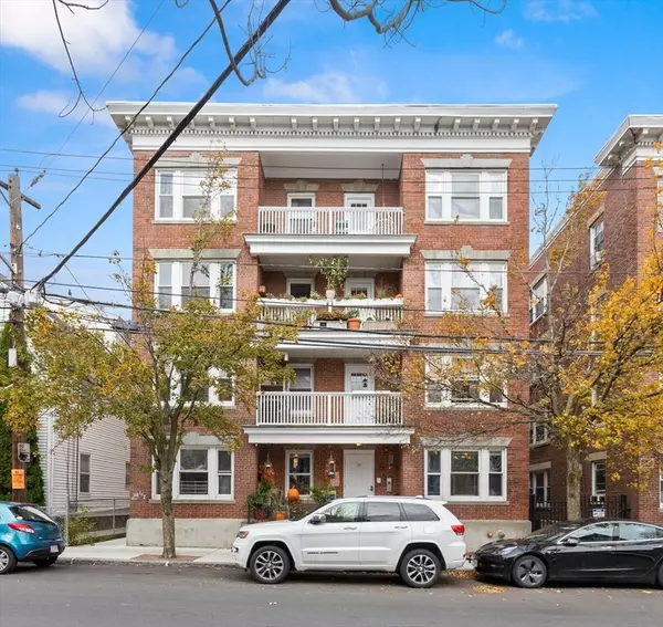 Salem, MA 01970,39 1/2 Harbor St #1