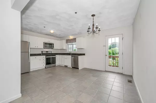 Tewksbury, MA 01876,42 Rogers St #6