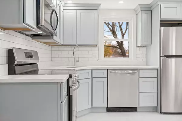 Brockton, MA 02301,24 Oak St