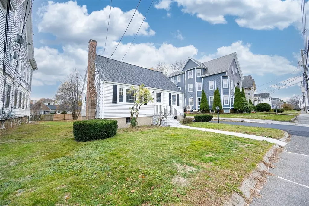 Brockton, MA 02301,24 Oak St