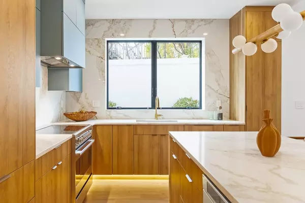 Newton, MA 02464,27-29 Indiana Terrace #29