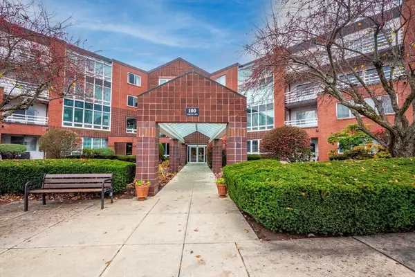 Woburn, MA 01801,168 Place Ln #168