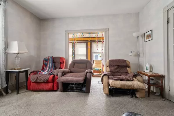 Newton, MA 02458,188-190 Adams St