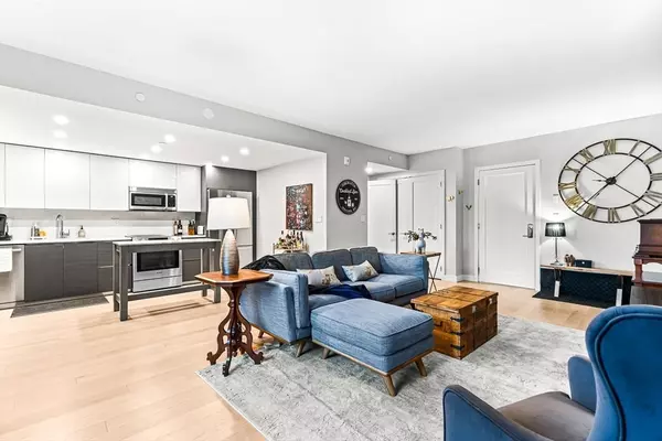 Chelsea, MA 02150,932 Broadway #208