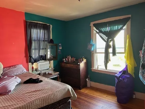 Springfield, MA 01108,93 Wilmont Street