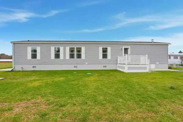 7 1st Ave, Westfield, MA 01085