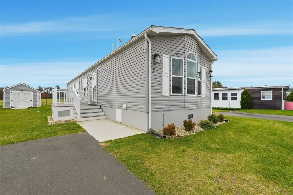 Westfield, MA 01085,7 1st Ave