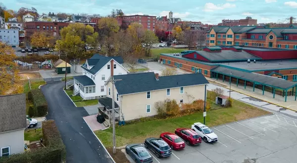 Clinton, MA 01510,23 Ash St