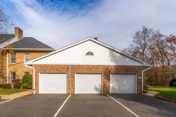 Agawam, MA 01001,7 Castle Hill Rd #G