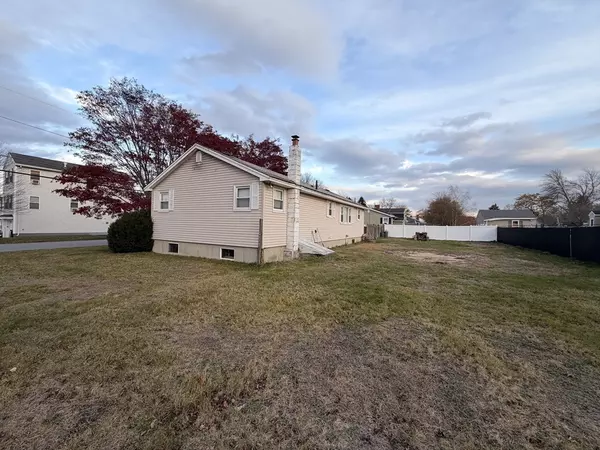 Methuen, MA 01844,49 Golf Ave