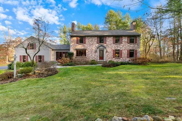 Boxford, MA 01921,50 Stonecleave Rd