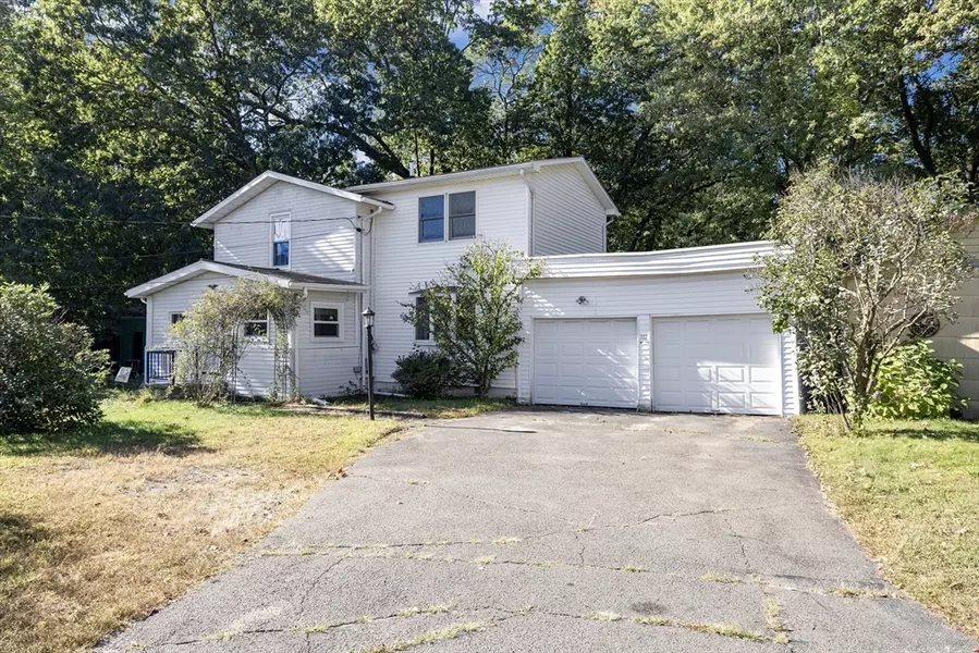 111 Thaddeus St, Chicopee, MA 01020