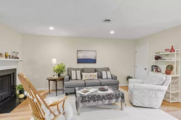 Concord, MA 01742,16 Concord Greene #5