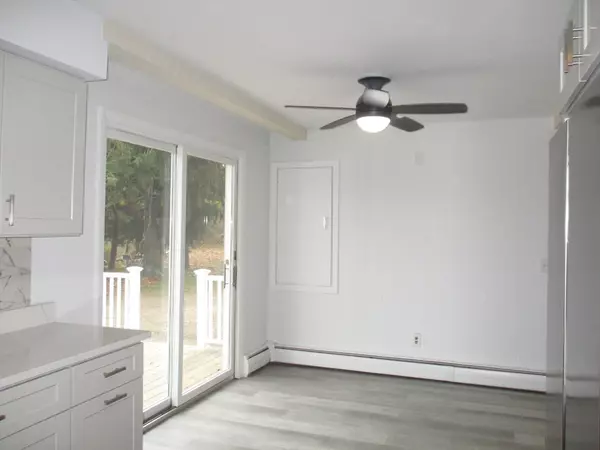 Swansea, MA 02777,1067 Bark