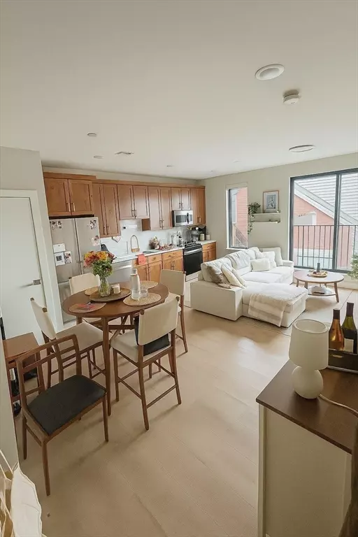 Boston, MA 02127,400 W Broadway #409